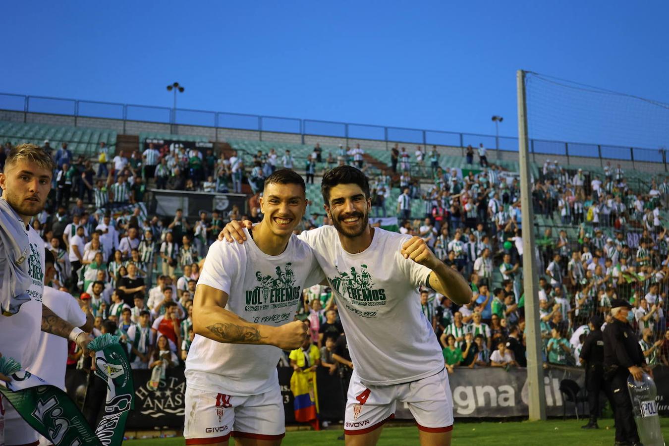 La fiesta del ascenso del Córdoba CF en Mérida, en imágenes