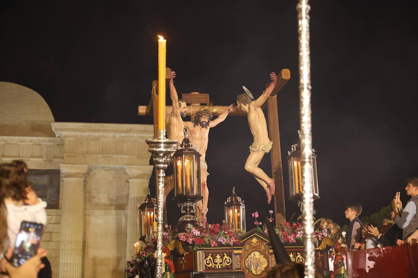 En imágenes, el histórico estreno de la Conversión en la carrera oficial de la Semana Santa de Córdoba