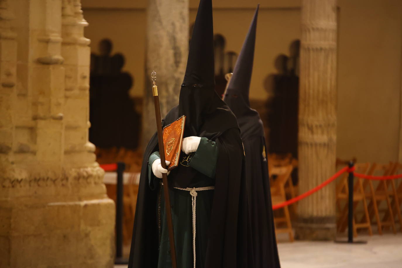 En imágenes, el histórico estreno de la Conversión en la carrera oficial de la Semana Santa de Córdoba