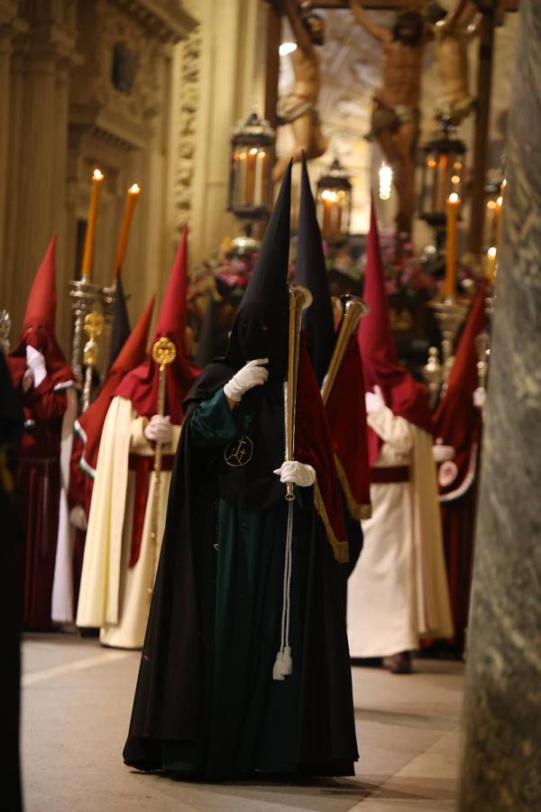 En imágenes, el histórico estreno de la Conversión en la carrera oficial de la Semana Santa de Córdoba