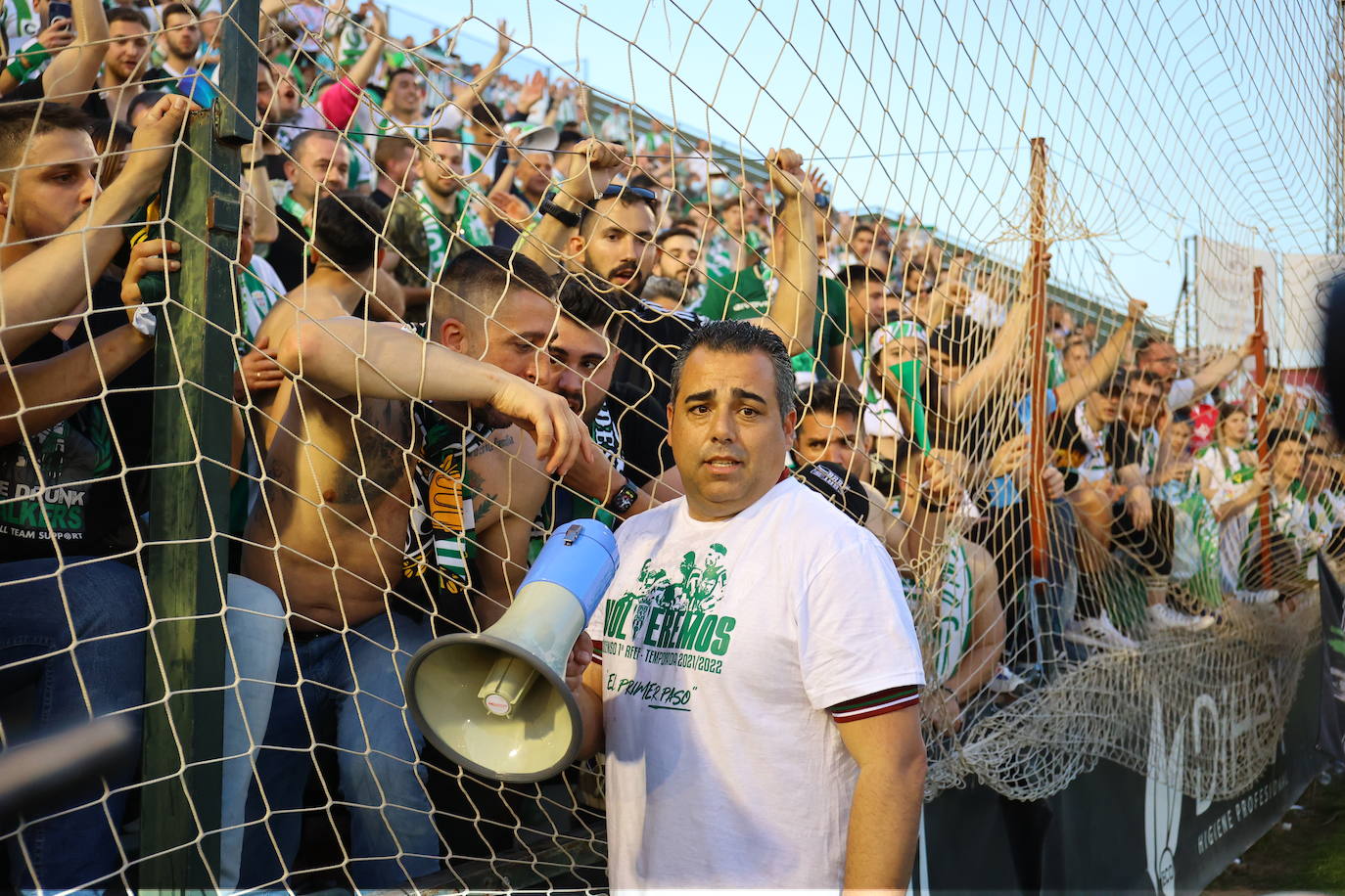 La fiesta del ascenso del Córdoba CF en Mérida, en imágenes