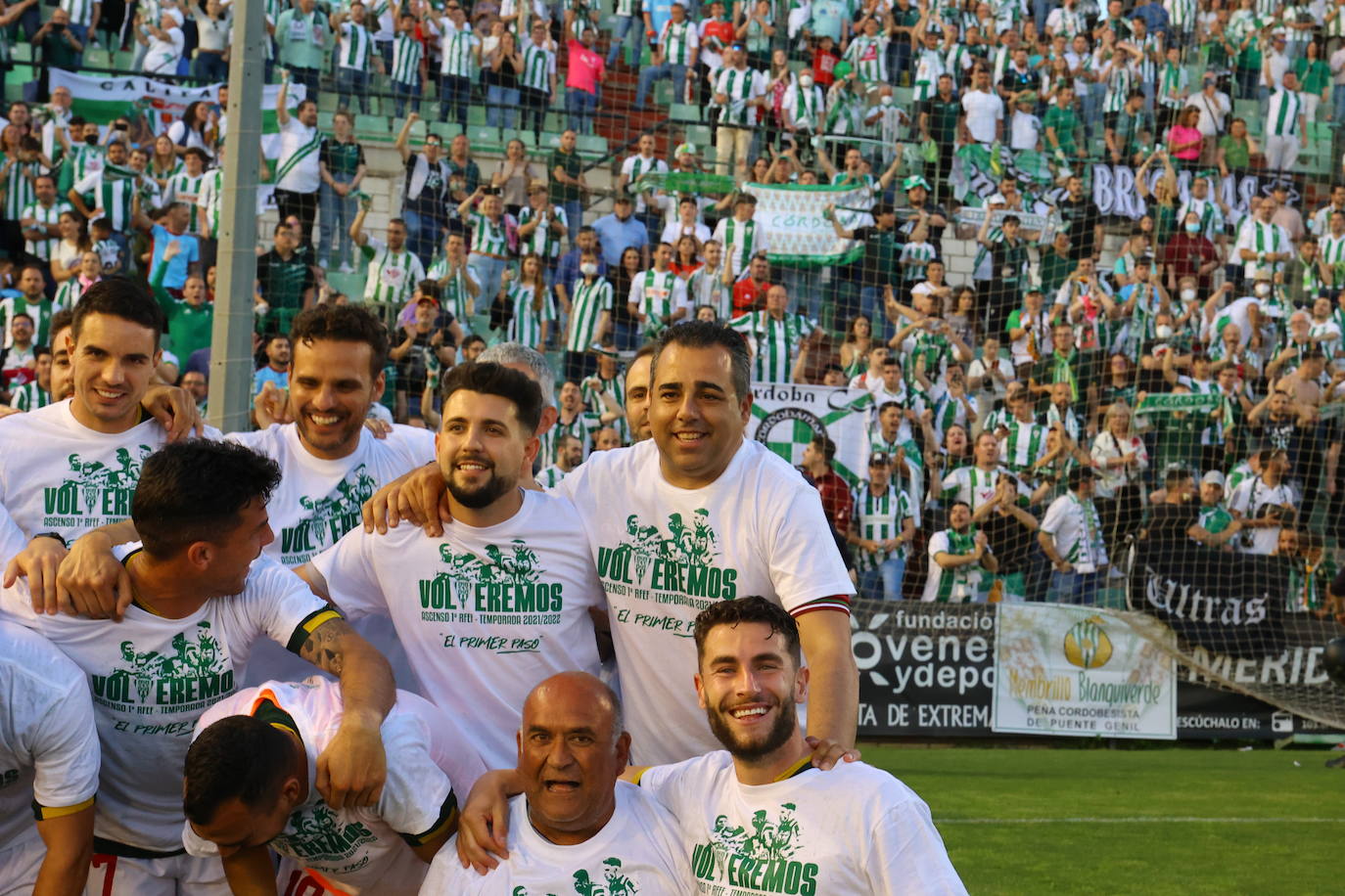 La fiesta del ascenso del Córdoba CF en Mérida, en imágenes