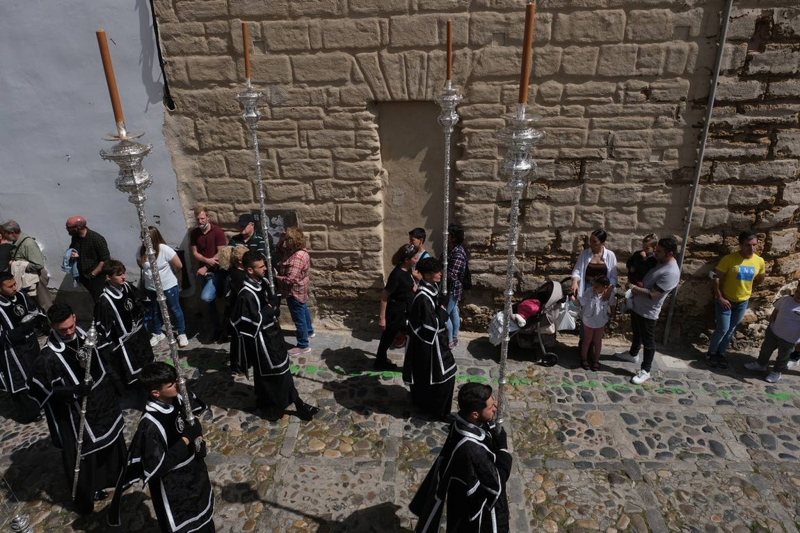 Fotos: Accidentado Sábado Santo para el Santo Entierro en Cádiz