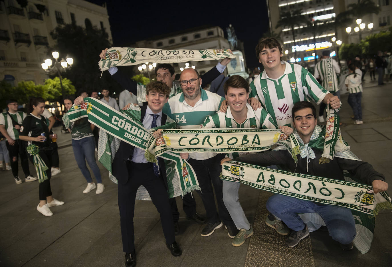 La fiesta del ascenso del Córdoba CF en las Tendillas, en imágenes