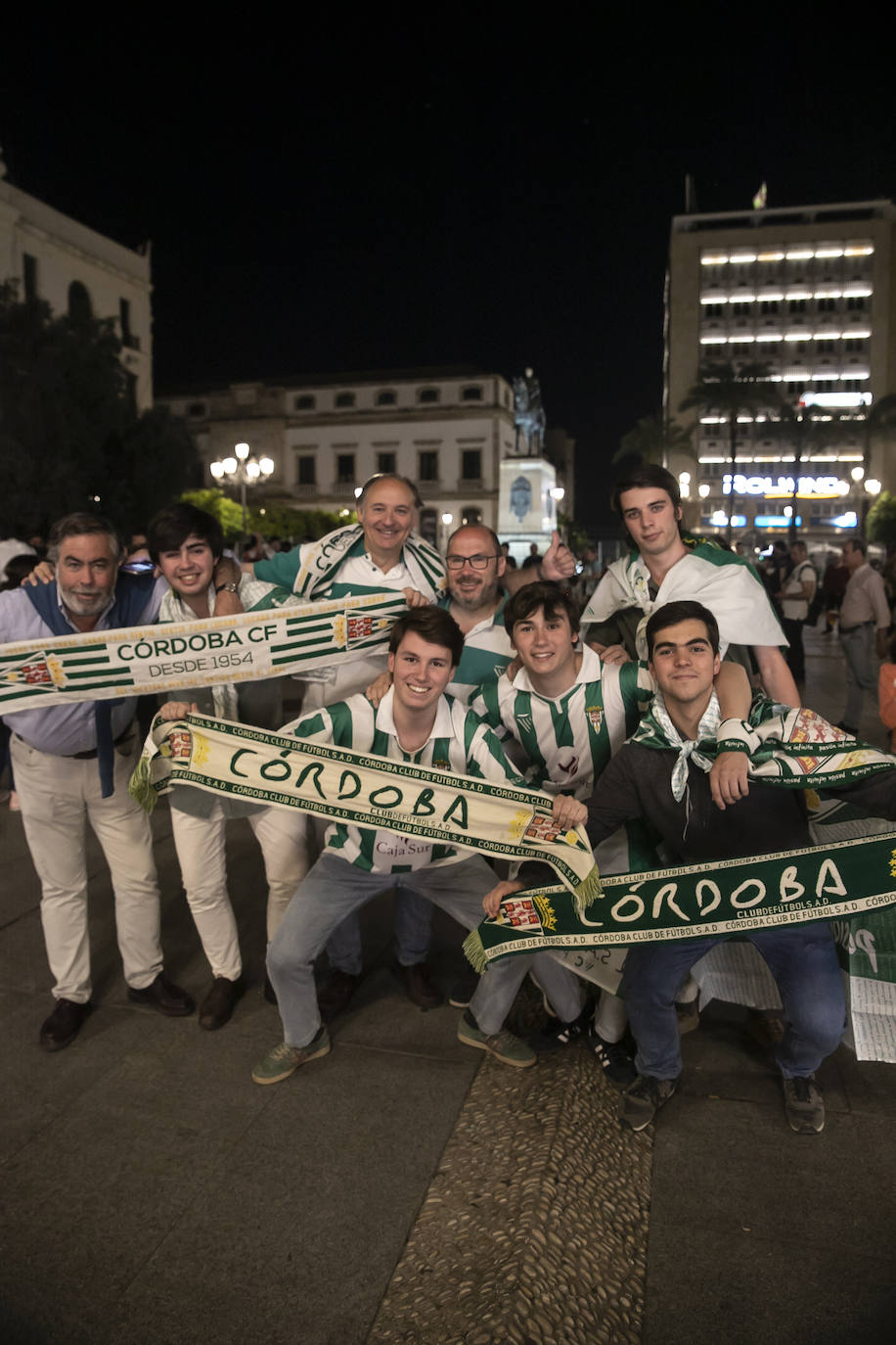 La fiesta del ascenso del Córdoba CF en las Tendillas, en imágenes