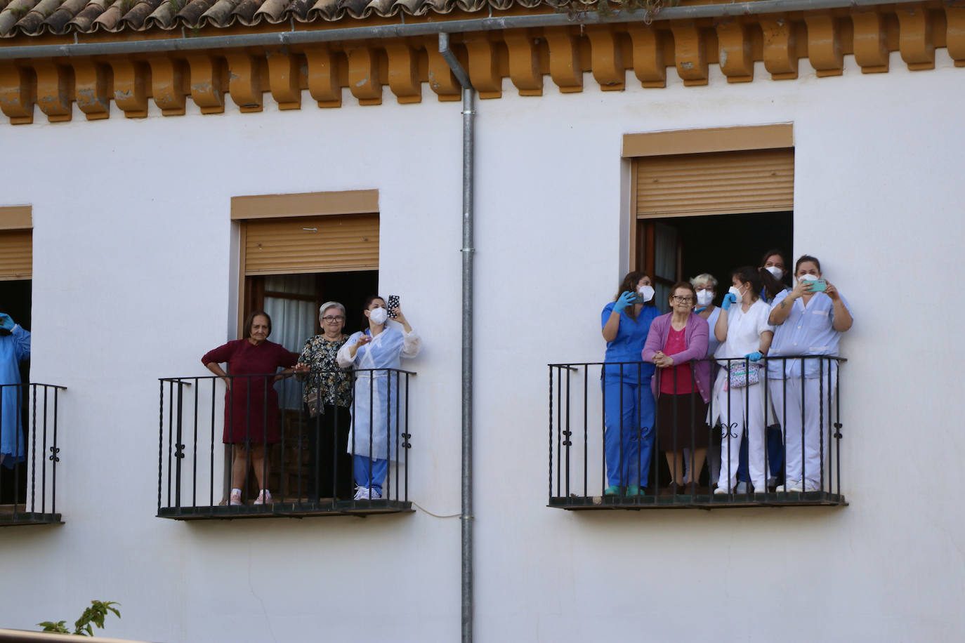 La multitudinaria romería de Bajada de la Virgen de Araceli a Lucena, en imágenes