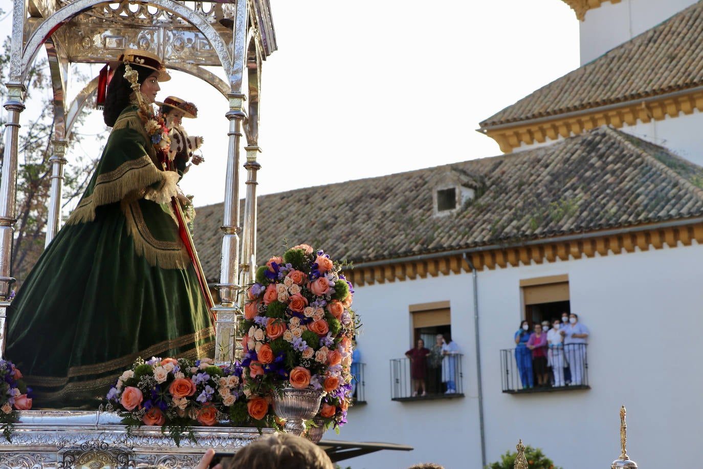 La multitudinaria romería de Bajada de la Virgen de Araceli a Lucena, en imágenes