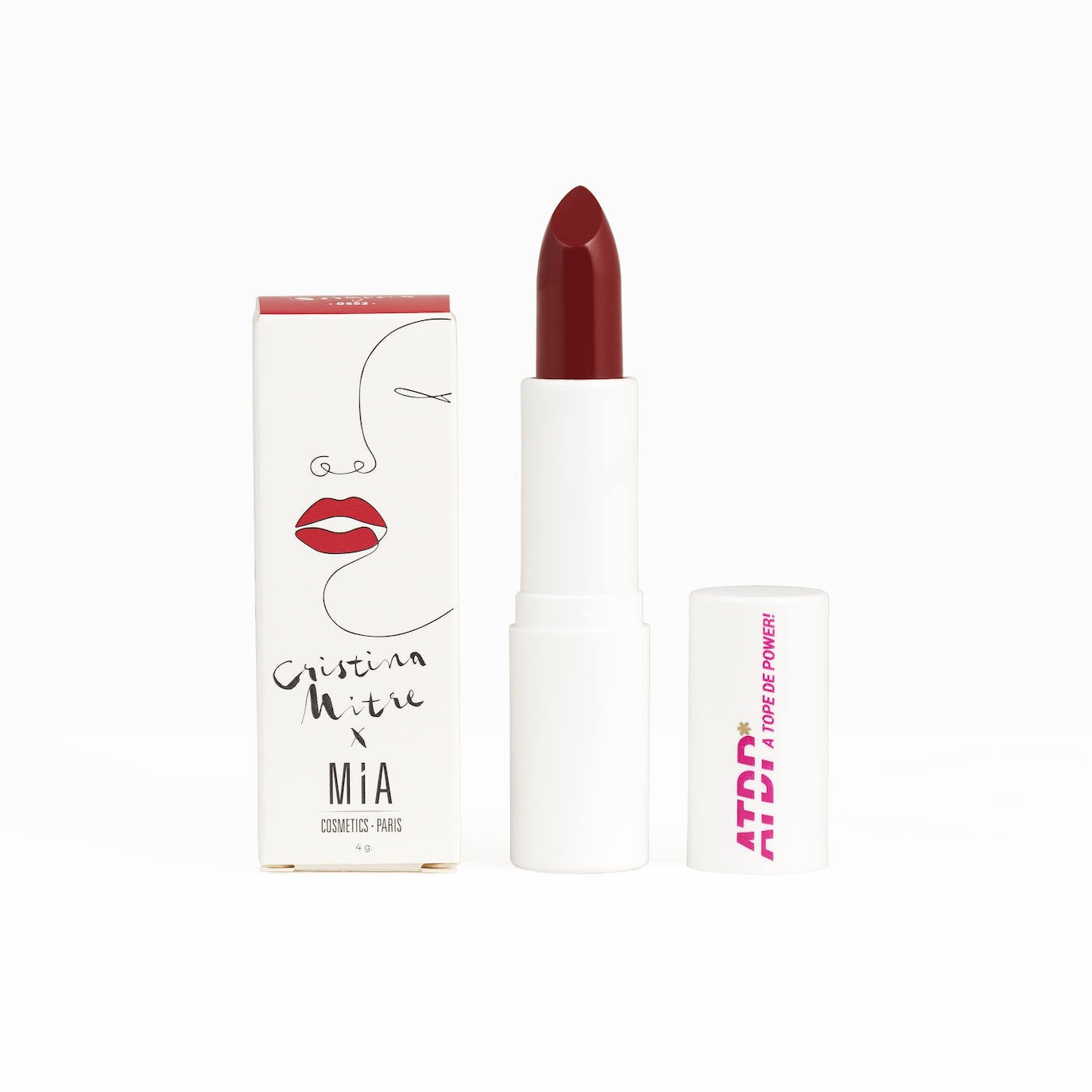 Pintalabios borgoña de la colección ADTP de Cristina Mitre x Mía Cosmetics (17,95 €). Un labial mate con una novedosa formulación que hidrata y nutre la piel.