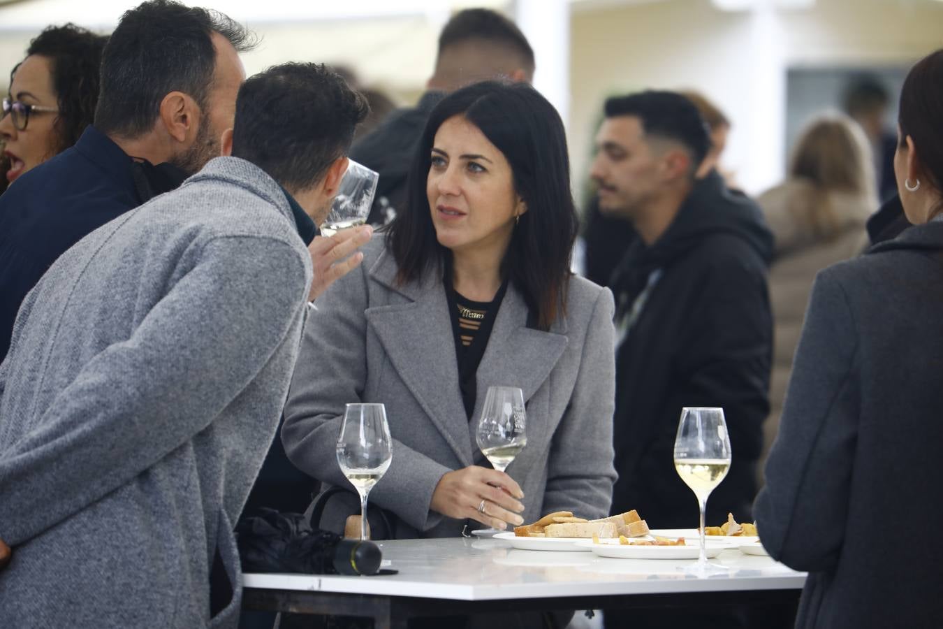 El frío y la lluvia no pueden con la Cata del Vino de Córdoba