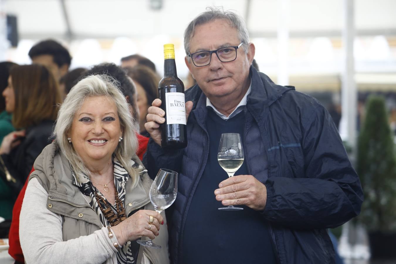 El frío y la lluvia no pueden con la Cata del Vino de Córdoba