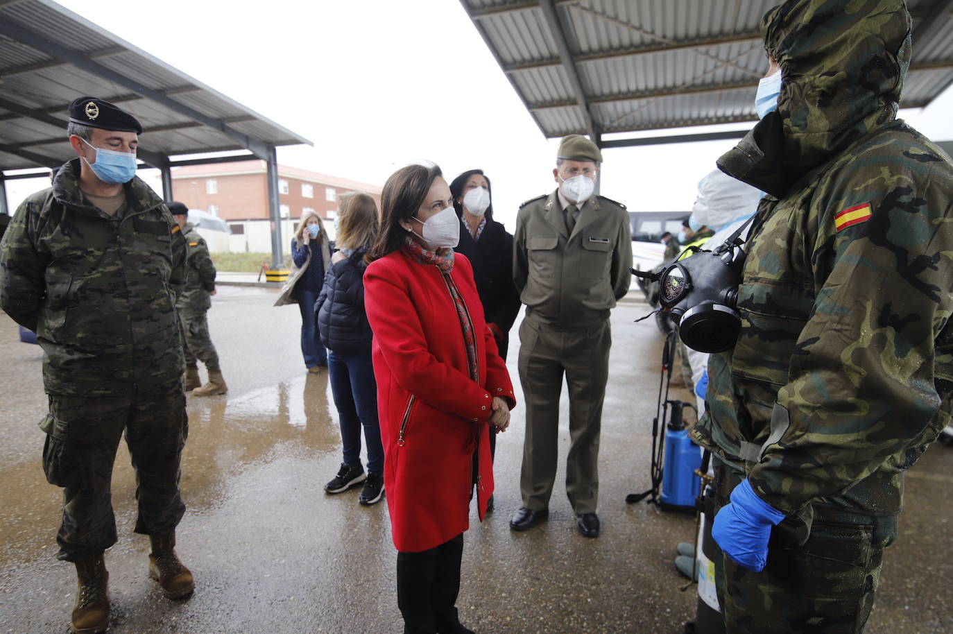 La visita de la ministra de Defensa a los soldados de la BRI X, en imágenes