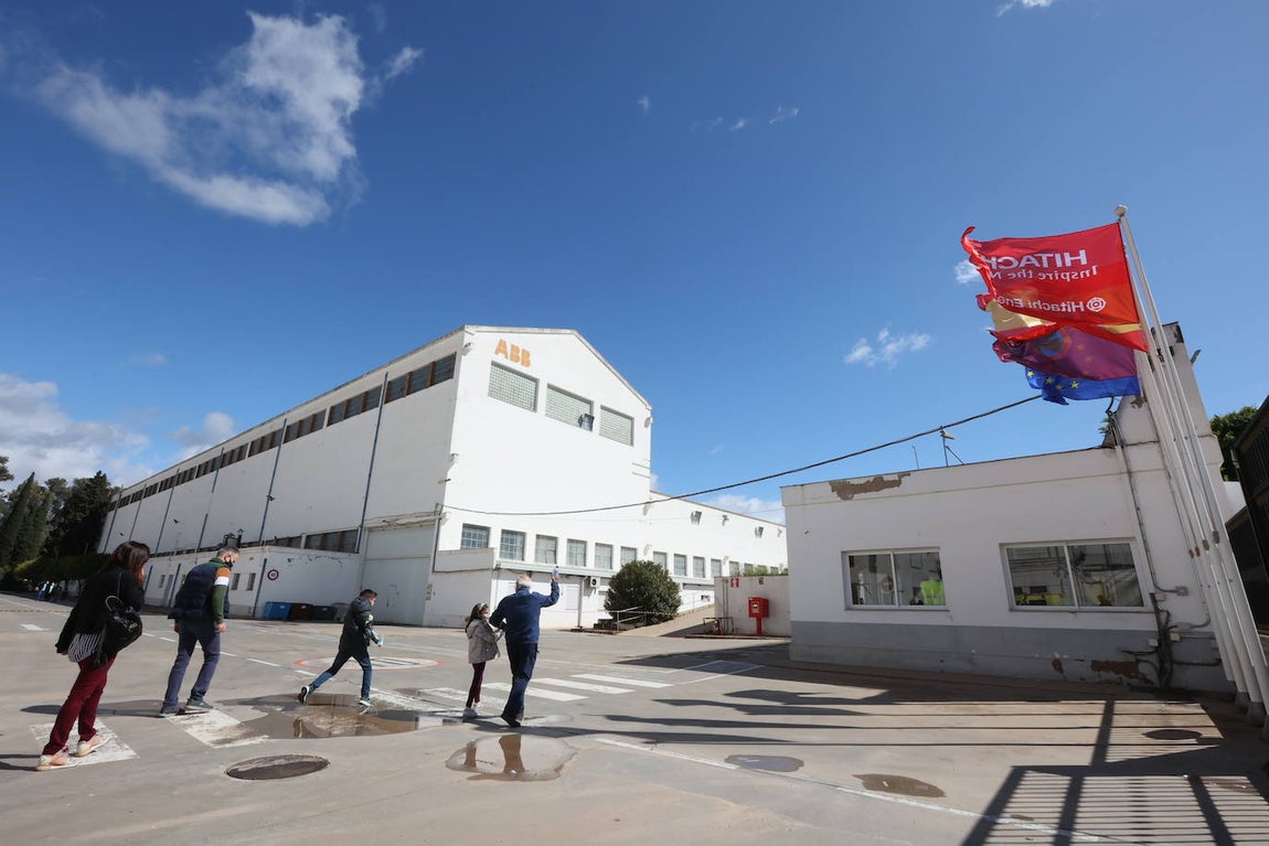 El trabajo en Hitachi, la antigua ABB en Córdoba, en imágenes