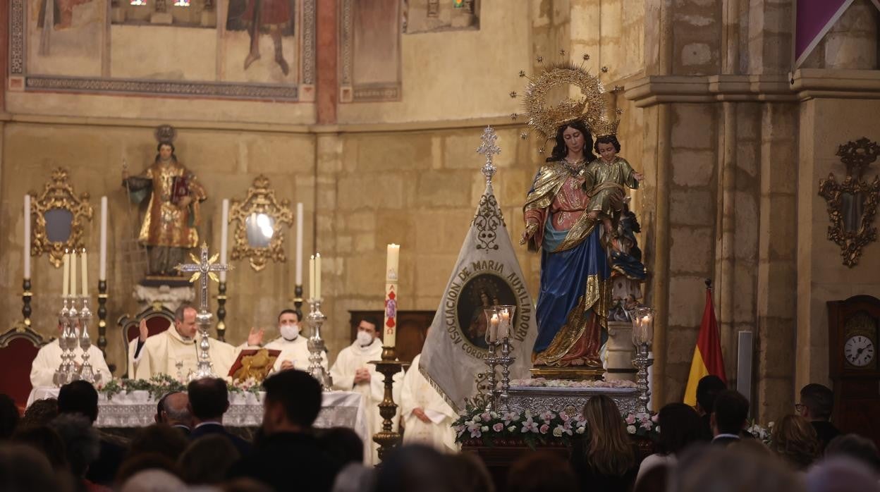 El regreso de María Auxiliadora a su santuario de Córdoba, en imágenes