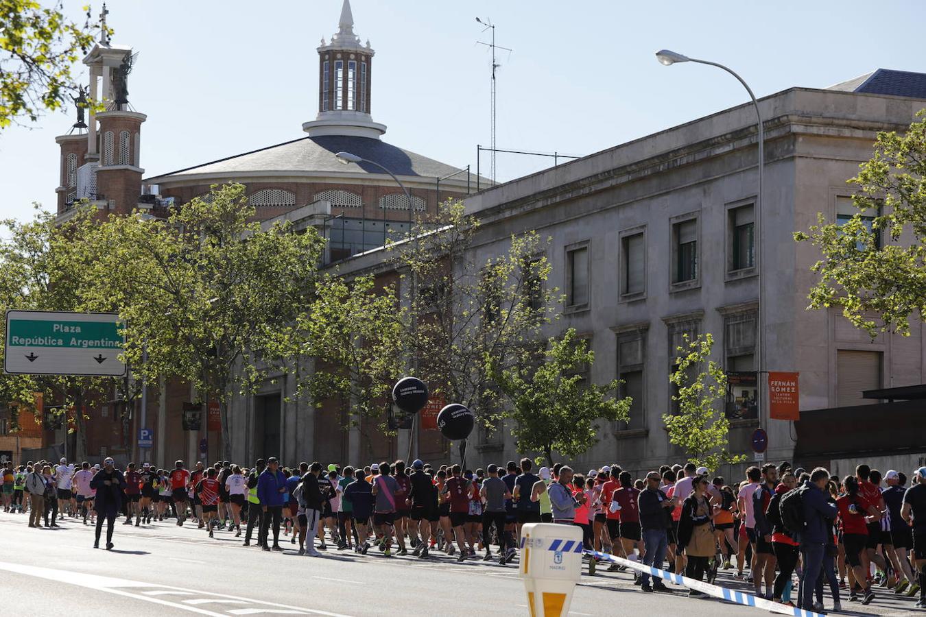 Superación, sudor y lágrimas: las mejores imágenes del maratón de Madrid 2022