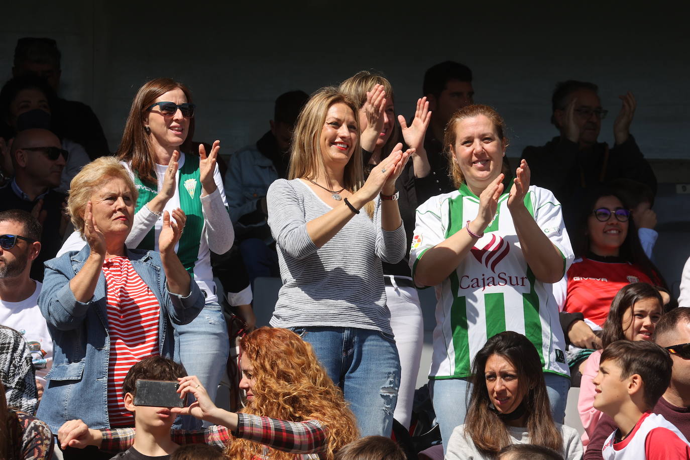 El excelente ambiente en el Córdoba CF - Las Palmas Atlético, en imágenes