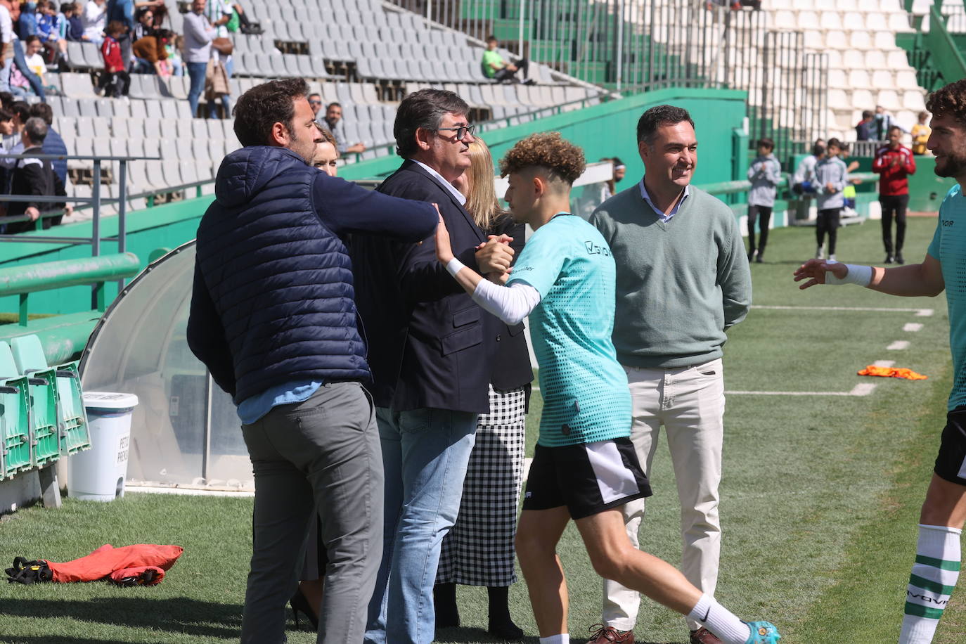 El excelente ambiente en el Córdoba CF - Las Palmas Atlético, en imágenes