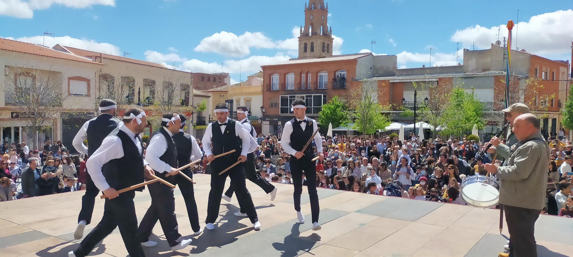 Los danzantes del Cristo de la Viga, en imágenes