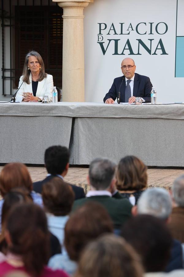 Isabel San Sebastián en el ciclo de novela histórica de Córdoba, en imágenes