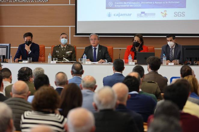 La jornada de formación para empresas sobre la Base de Córdoba, en imágenes