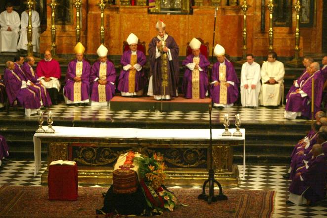 Funeral del obispo José Antonio Infantes Florido en 2005