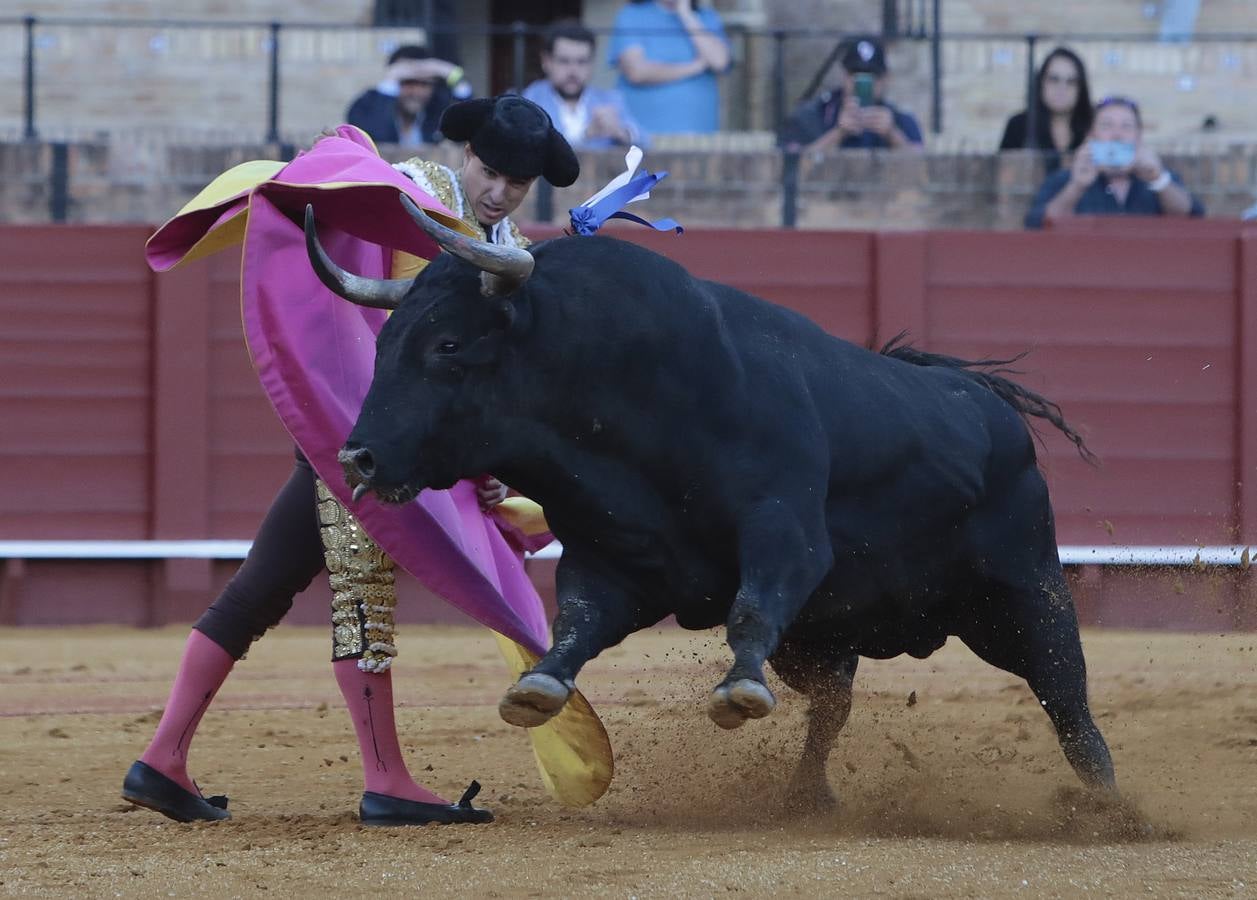 Primera corrida del ciclo continuado de 2022 en la plaza de toros de Sevilla. RAÚL DOBLADO