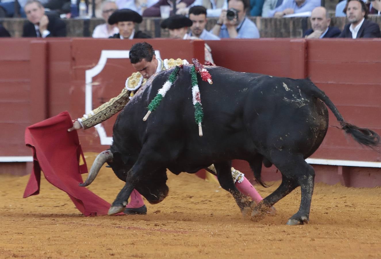 Primera corrida del ciclo continuado de 2022 en la plaza de toros de Sevilla. RAÚL DOBLADO