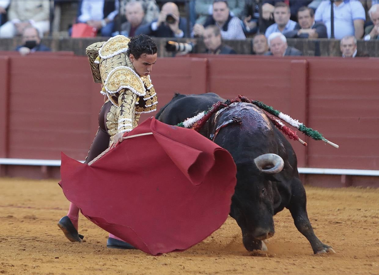 Primera corrida del ciclo continuado de 2022 en la plaza de toros de Sevilla. RAÚL DOBLADO