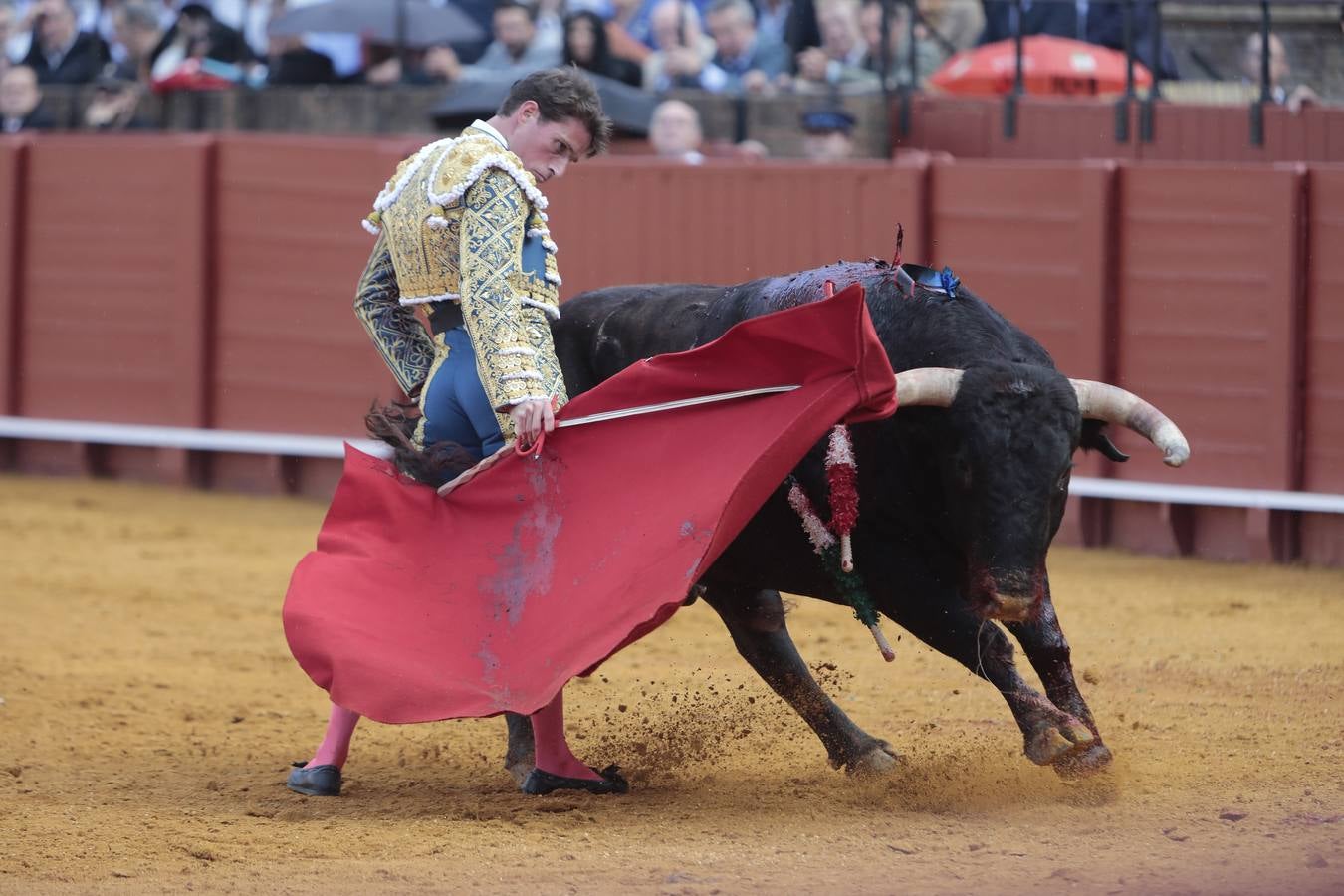 Primera corrida del ciclo continuado de 2022 en la plaza de toros de Sevilla. RAÚL DOBLADO