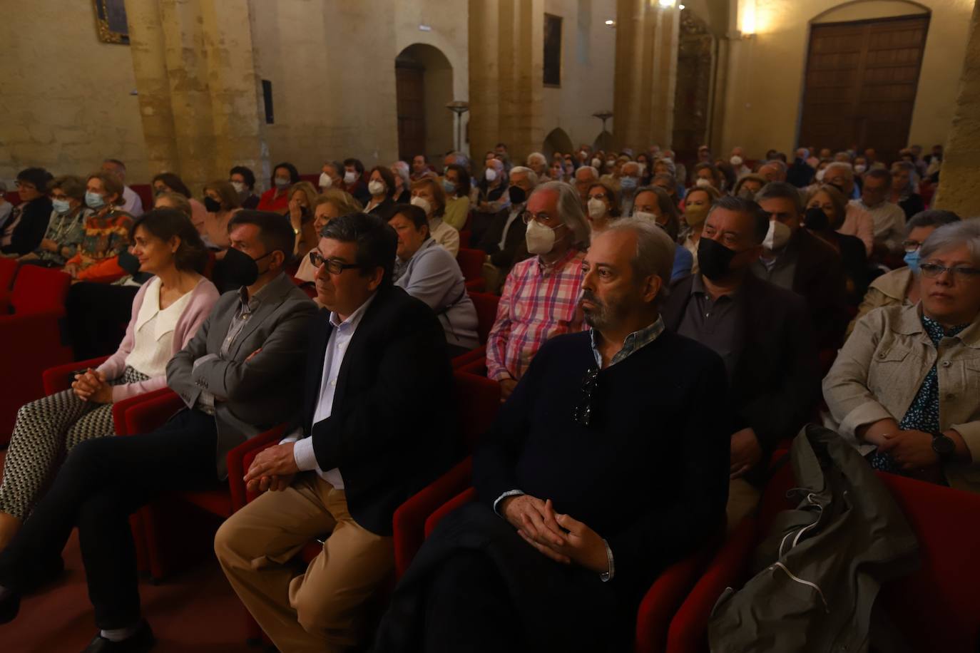 Los libros copan Córdoba: Antonio Pérez Henares y Manuel Jabois, en imágenes