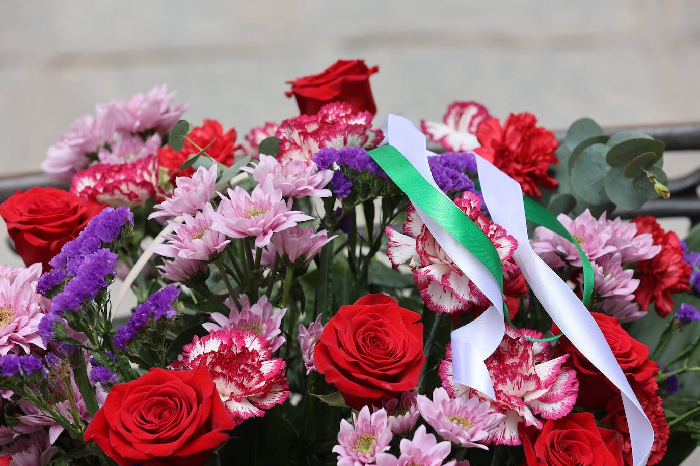 La ofrenda a San Rafael y Virgen de los Dolores por el ascenso del Córdoba CF, en imágenes