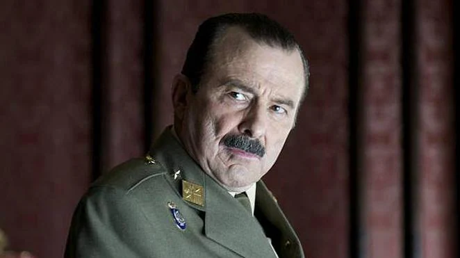El militar Alfonso Armada en '23-F: la película' (2011). Juan Diego interpretó en esta película a uno de los participantes del golpe de Estado.
