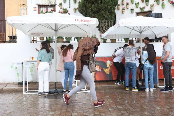 El inicio de las Cruces de Mayo de Córdoba 2022, en imágenes