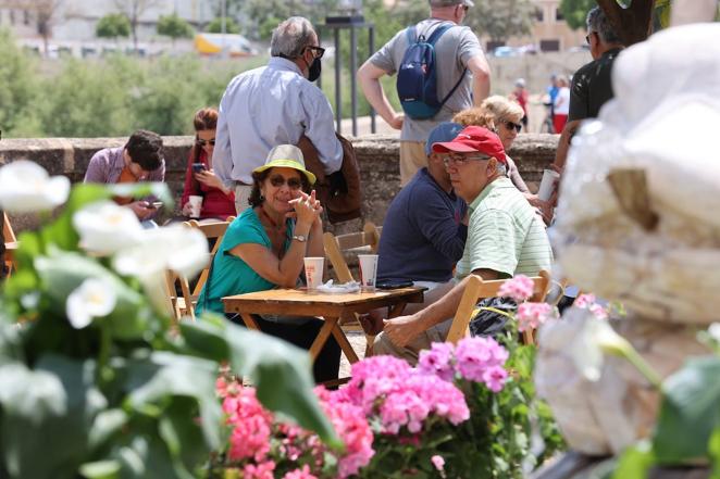 El inicio de las Cruces de Mayo de Córdoba 2022, en imágenes