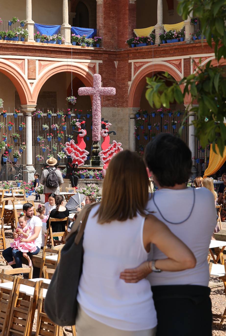 El ambiente del viernes en las Cruces de Córdoba, en imágenes