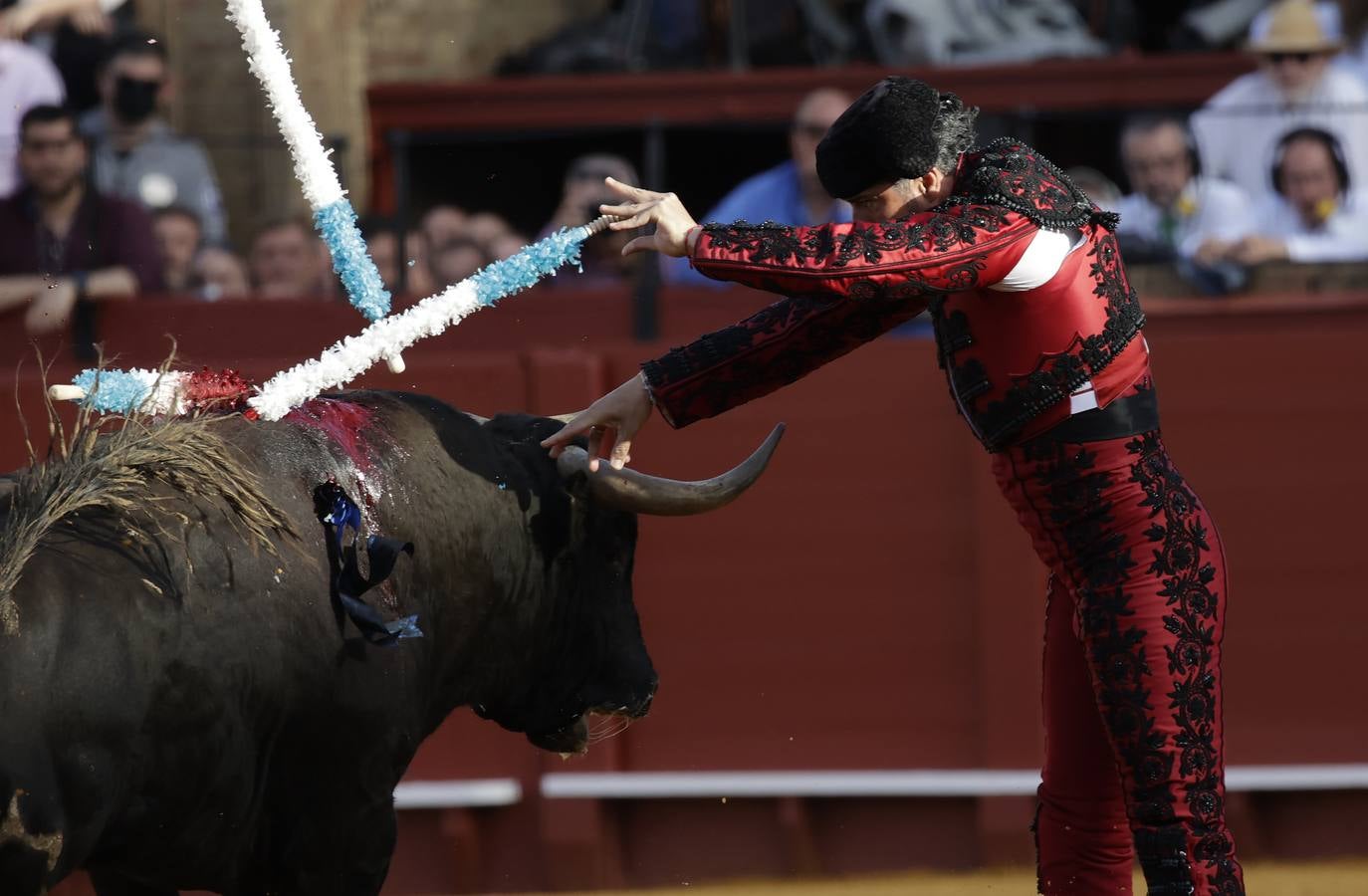 Corrida de Morante, Urdiales y Manzanares en la plaza de toros de Sevilla en 2022. JUAN FLORES