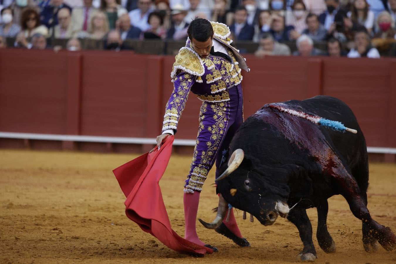 Corrida de Morante, Urdiales y Manzanares en la plaza de toros de Sevilla en 2022. JUAN FLORES