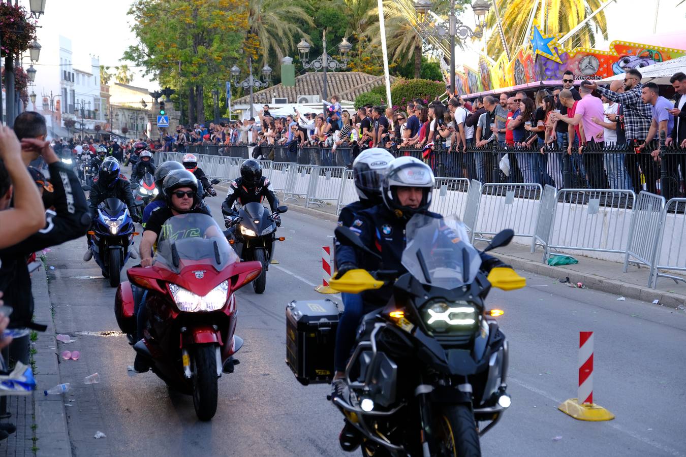 Fotos: Gran ambiente en El Puerto para dar la bienvenida al Gran Premio de Motociclismo