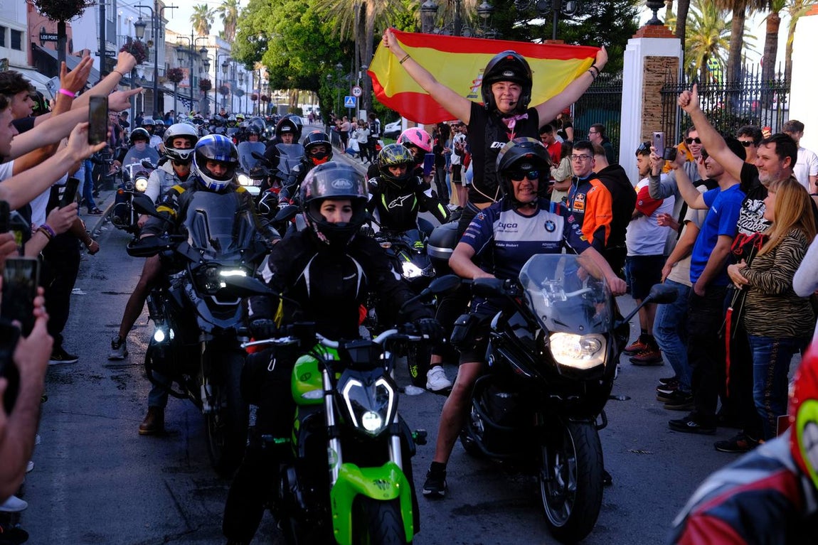 Fotos: Gran ambiente en El Puerto para dar la bienvenida al Gran Premio de Motociclismo