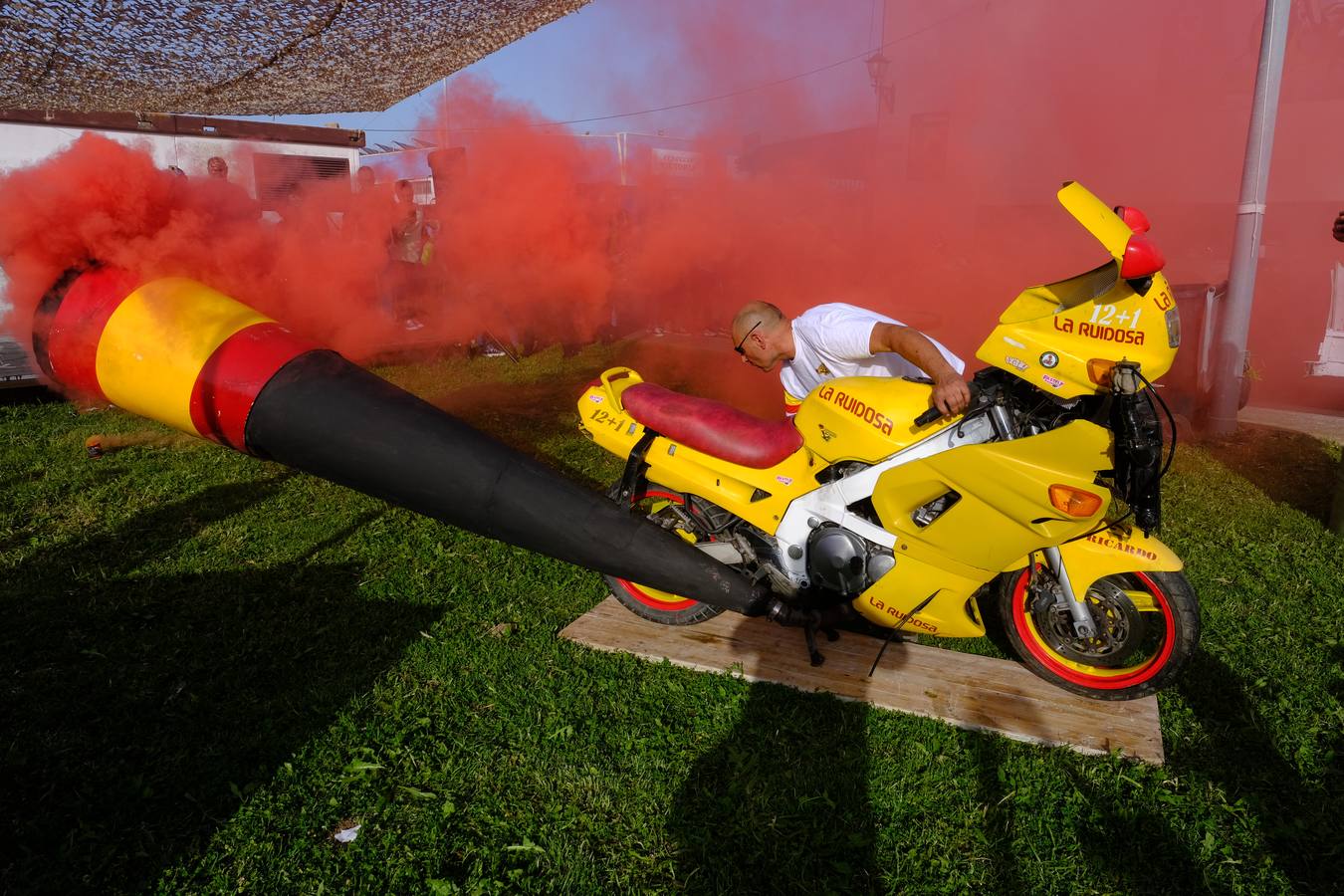 Fotos: Gran ambiente en El Puerto para dar la bienvenida al Gran Premio de Motociclismo