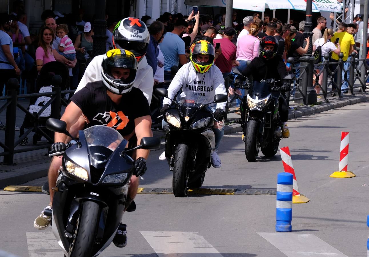 Fotos: Gran ambiente en El Puerto para dar la bienvenida al Gran Premio de Motociclismo