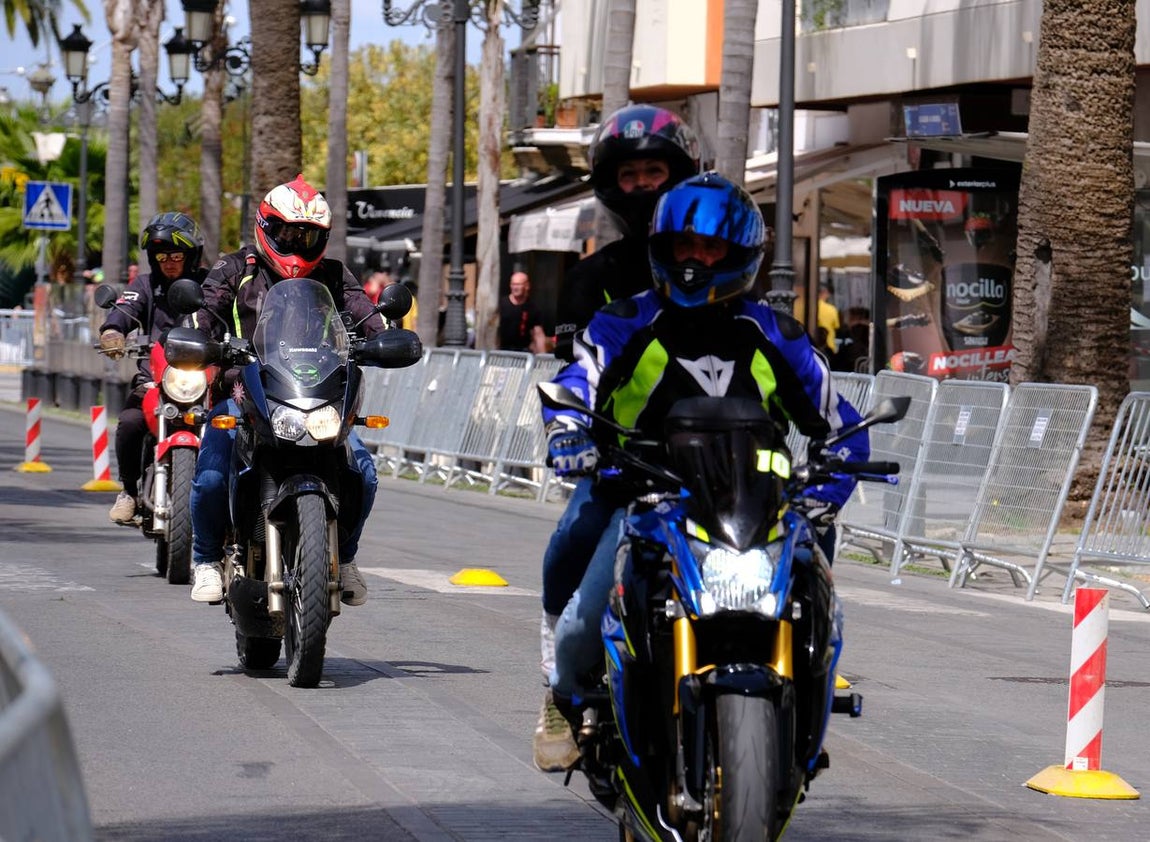 Fotos: Gran ambiente en El Puerto para dar la bienvenida al Gran Premio de Motociclismo