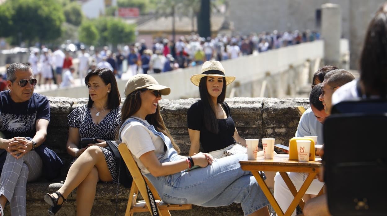 El ambiente turístico en las Cruces de Mayo de Córdoba 2022