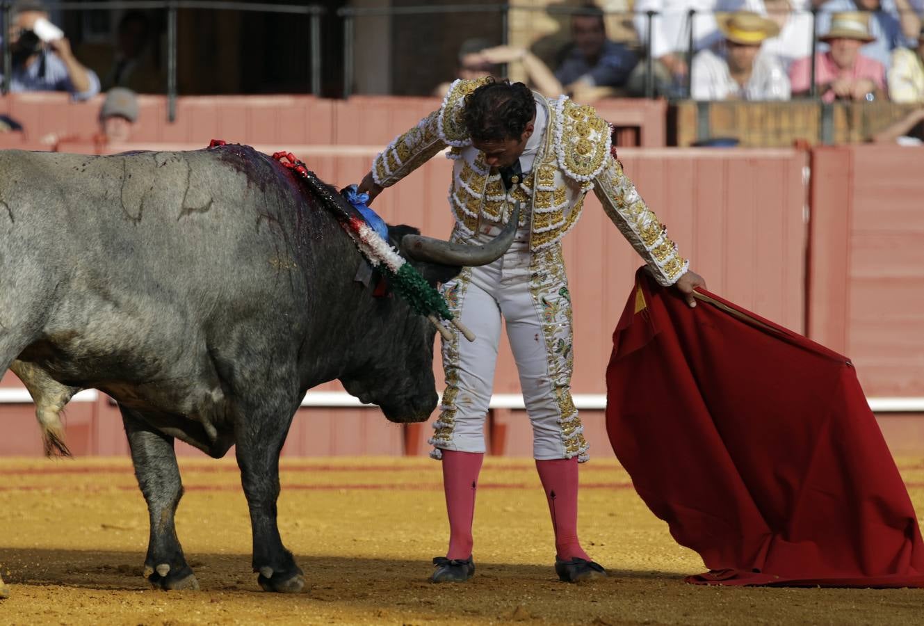 Mano a mano entre Ferrera y Perera en la plaza de toros de Sevilla en 2022. JUAN FLORES