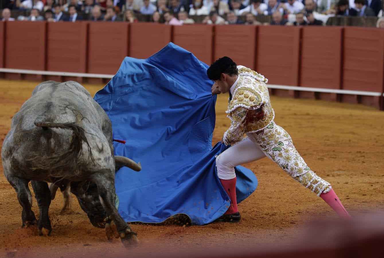 Mano a mano entre Ferrera y Perera en la plaza de toros de Sevilla en 2022. JUAN FLORES