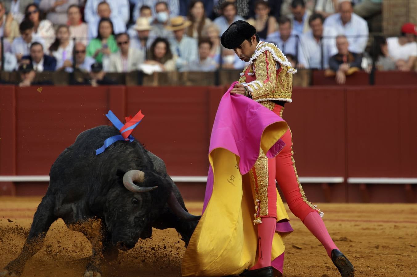 Mano a mano entre Ferrera y Perera en la plaza de toros de Sevilla en 2022. JUAN FLORES