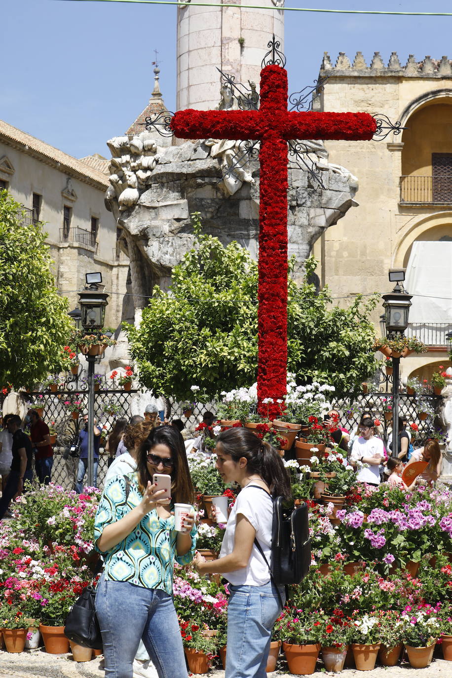 El ambiente turístico en las Cruces de Mayo de Córdoba 2022