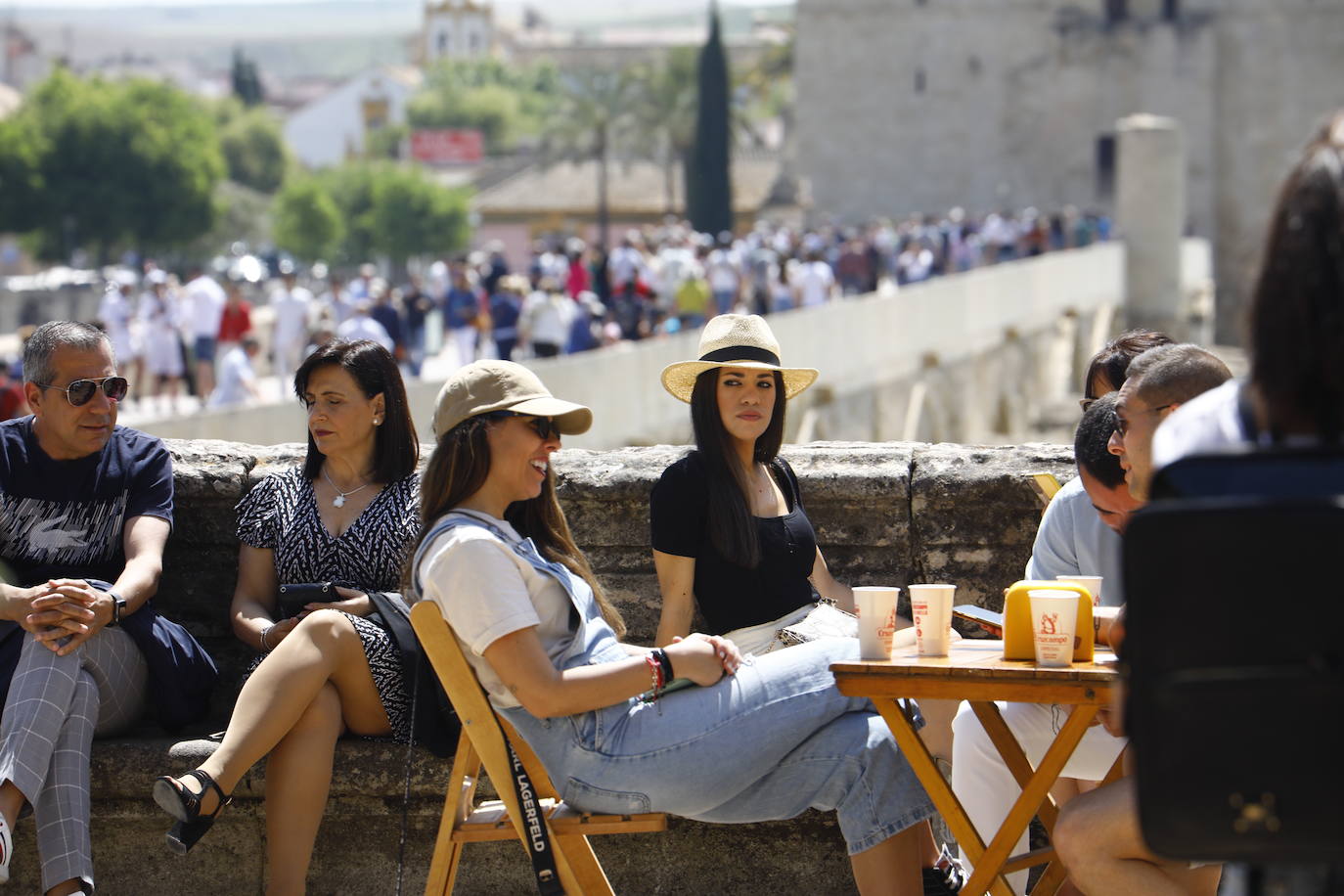 El ambiente turístico en las Cruces de Mayo de Córdoba 2022