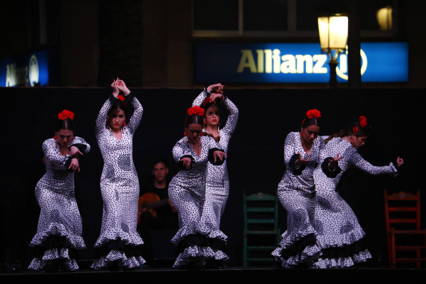 Cruces de Mayo en Córdoba | El vibrante Certamen de Academias de Baile