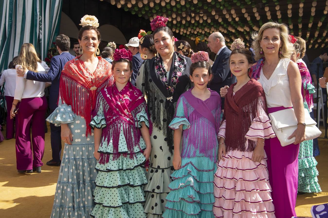 Miriam Jámara,  Miriam Rojo, María Luisa Domínguez Buendía,  Belén Domínguez,  María Garzón y María José Rosales de Salamanca. ROCÍO RUZ