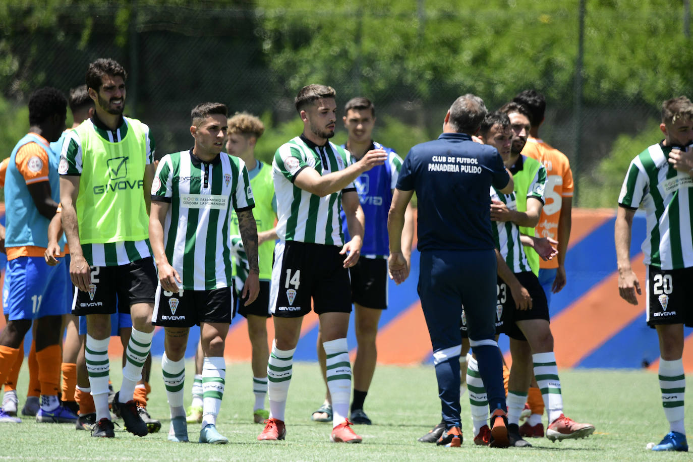 Las brillantes imágenes del Panadería Pulido - Córdoba CF